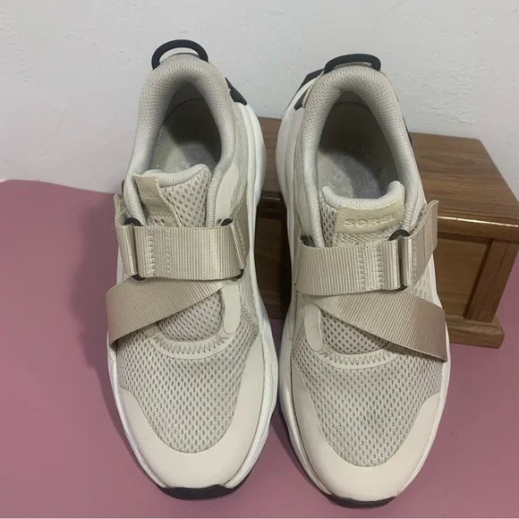 Sorel Kinetic Rnegd Strap Sneakers Breathable Mesh Fawn Sea Salt Women size 7 - Picture 4 of 10